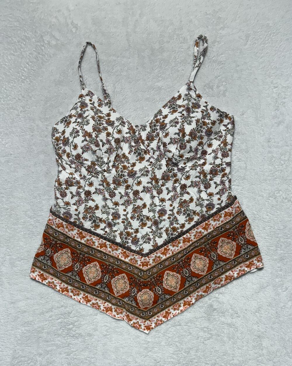 No Boundaries Tank Top Womens Small White Floral Boho Handkerchief Hem Cami